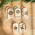 Charger l'image dans la visionneuse de la galerie, Etiquettes cadeaux en bois 🎄 Boules 🎄